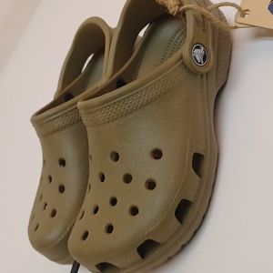 NWT Soles United Croc sandals clogs